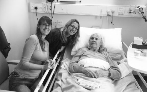 Emma and Claire vist Mum